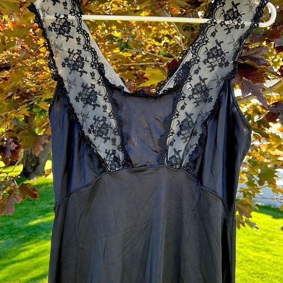 Vintage 60s Gilead Nightgown - Picture 2 of 5